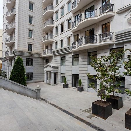 Downtown Two-Bedrom Apartment ティビリシ エクステリア 写真