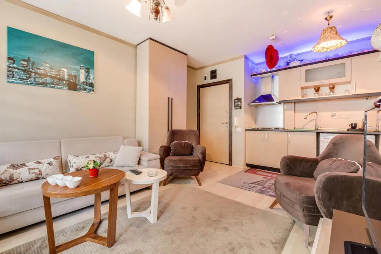 Downtown Two-Bedrom Apartment ティビリシ エクステリア 写真