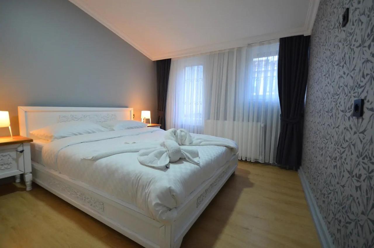 Downtown Two-Bedrom Apartment ティビリシ エクステリア 写真