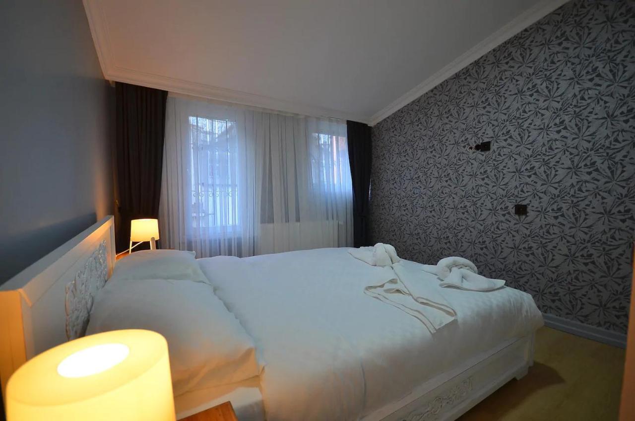 Downtown Two-Bedrom Apartment ティビリシ エクステリア 写真